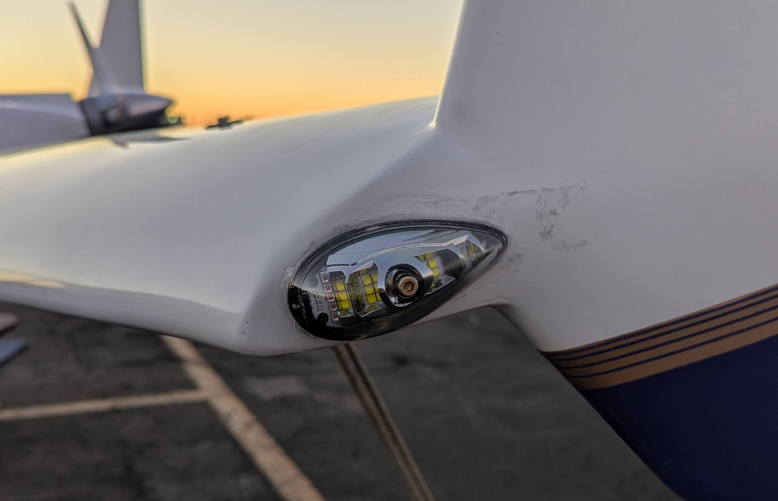 new light mounted on left wing